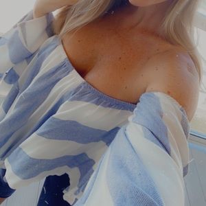 Cold shoulder handkerchief top